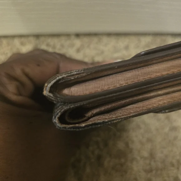 Louis Vuitton Monogram Brown Wallet - Picture 4 of 16